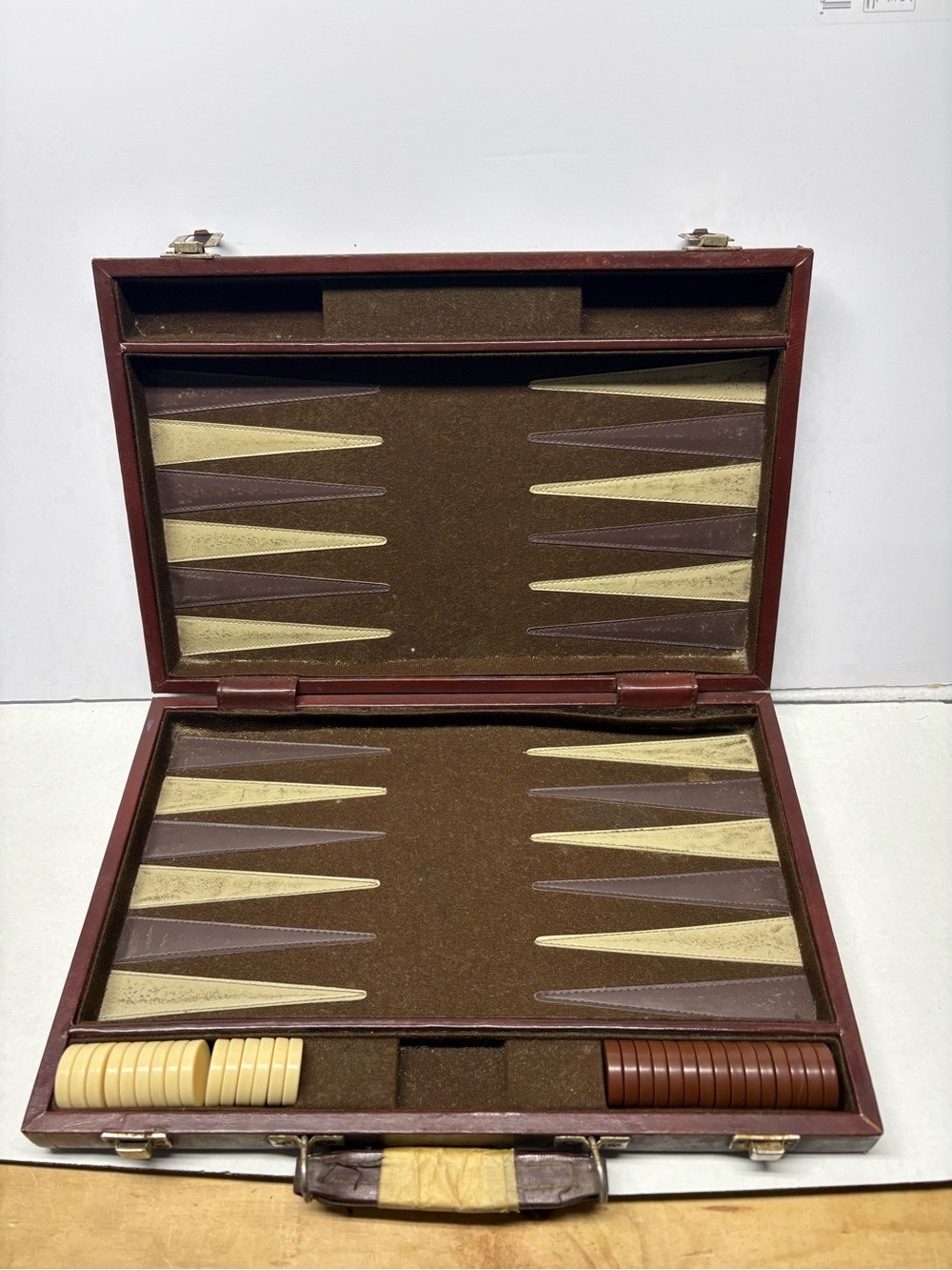 Vintage Backgammon Set Briefcase Travel Case Faux Leather Brown No Instructions